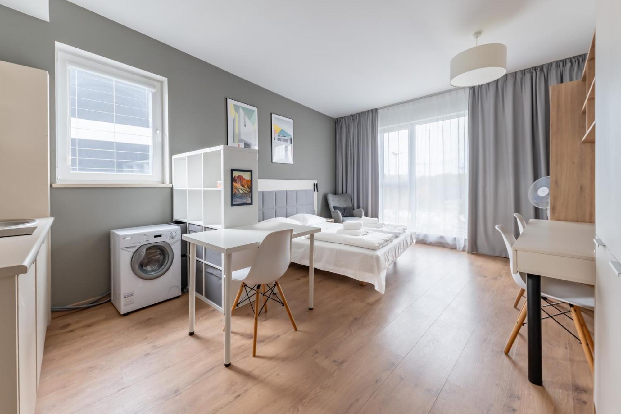 Rentplanet - Wolska * Varsovia