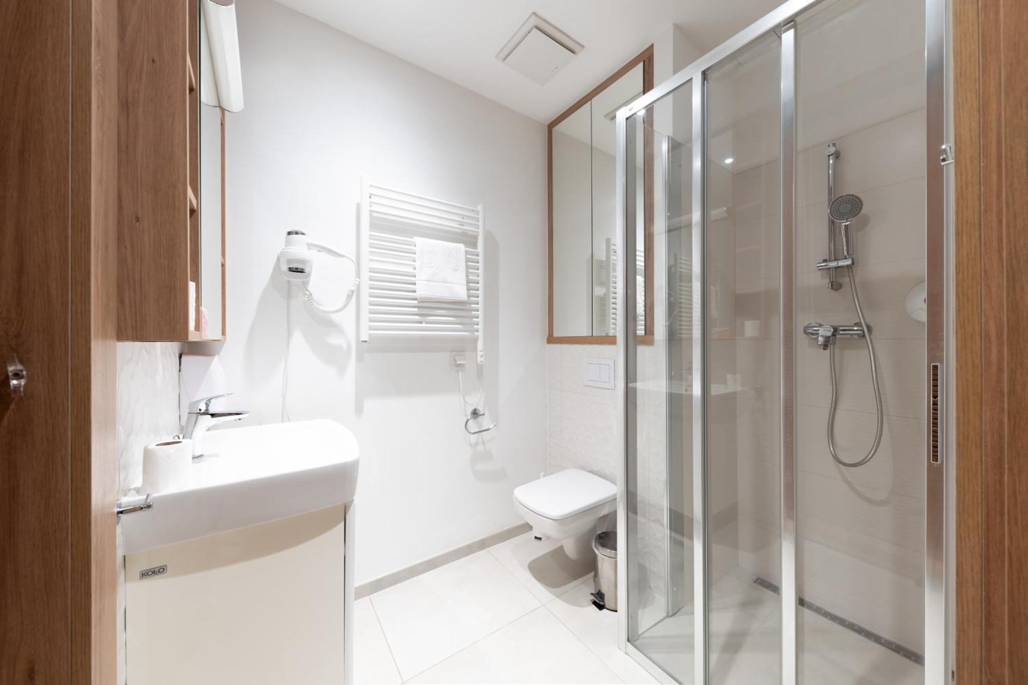 Rentplanet - Wolska Apartamento