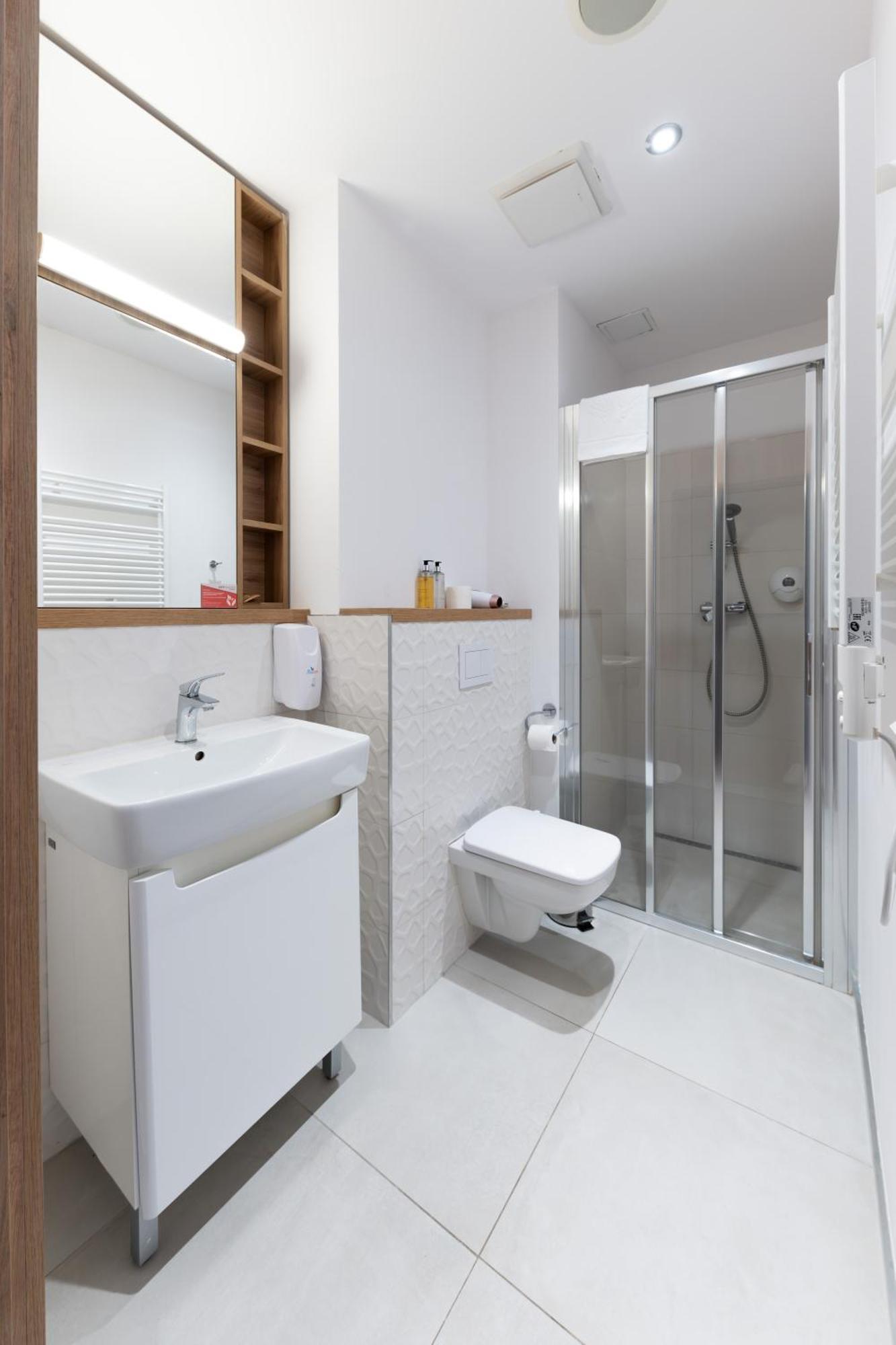 Rentplanet - Wolska Apartamento *
