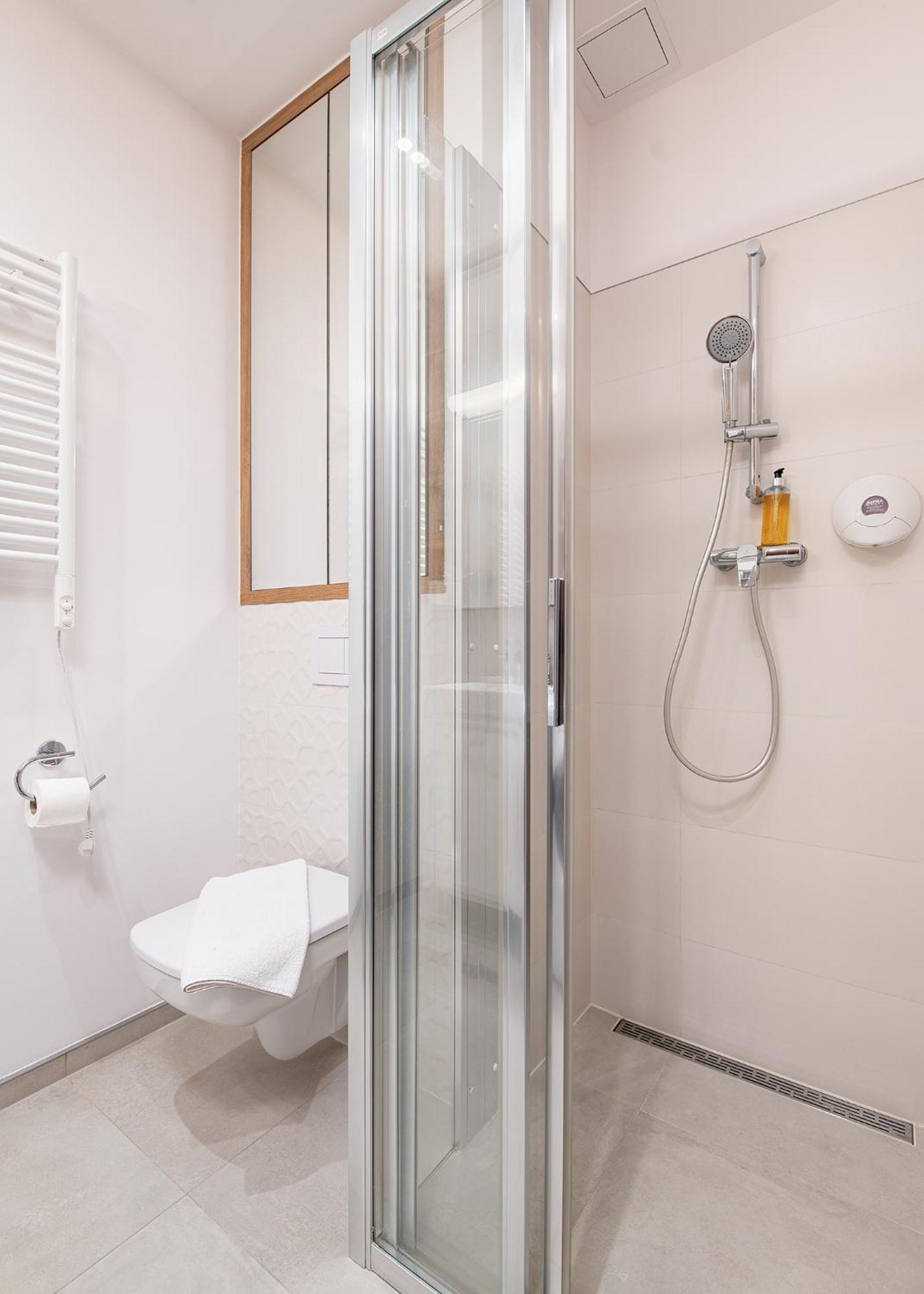 Rentplanet - Wolska Apartamento Varsovia